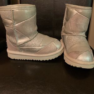 Ugg shoes for toddler girl